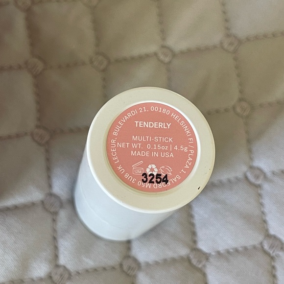 ILIA Multi-Stick blush ALL IN ONE! all of me pink, NEW - Picture 4 of 4